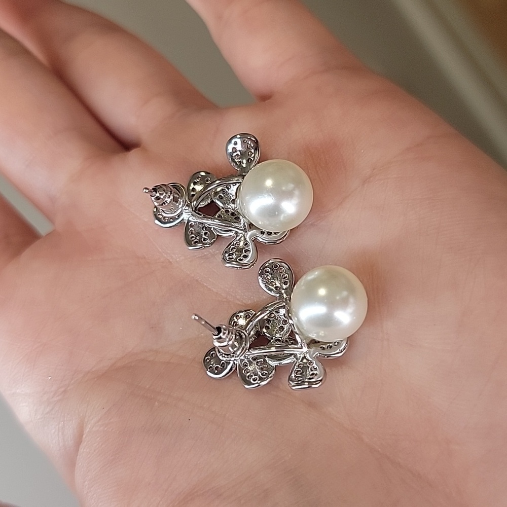 Elegant Silver and White Pearl Cluster Earrings - Picture 5 of 6